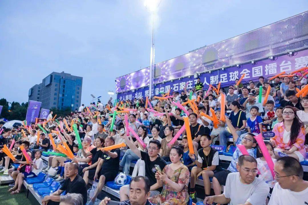 纷扰不断的足球圈，传闻四起不胜其扰的简单介绍