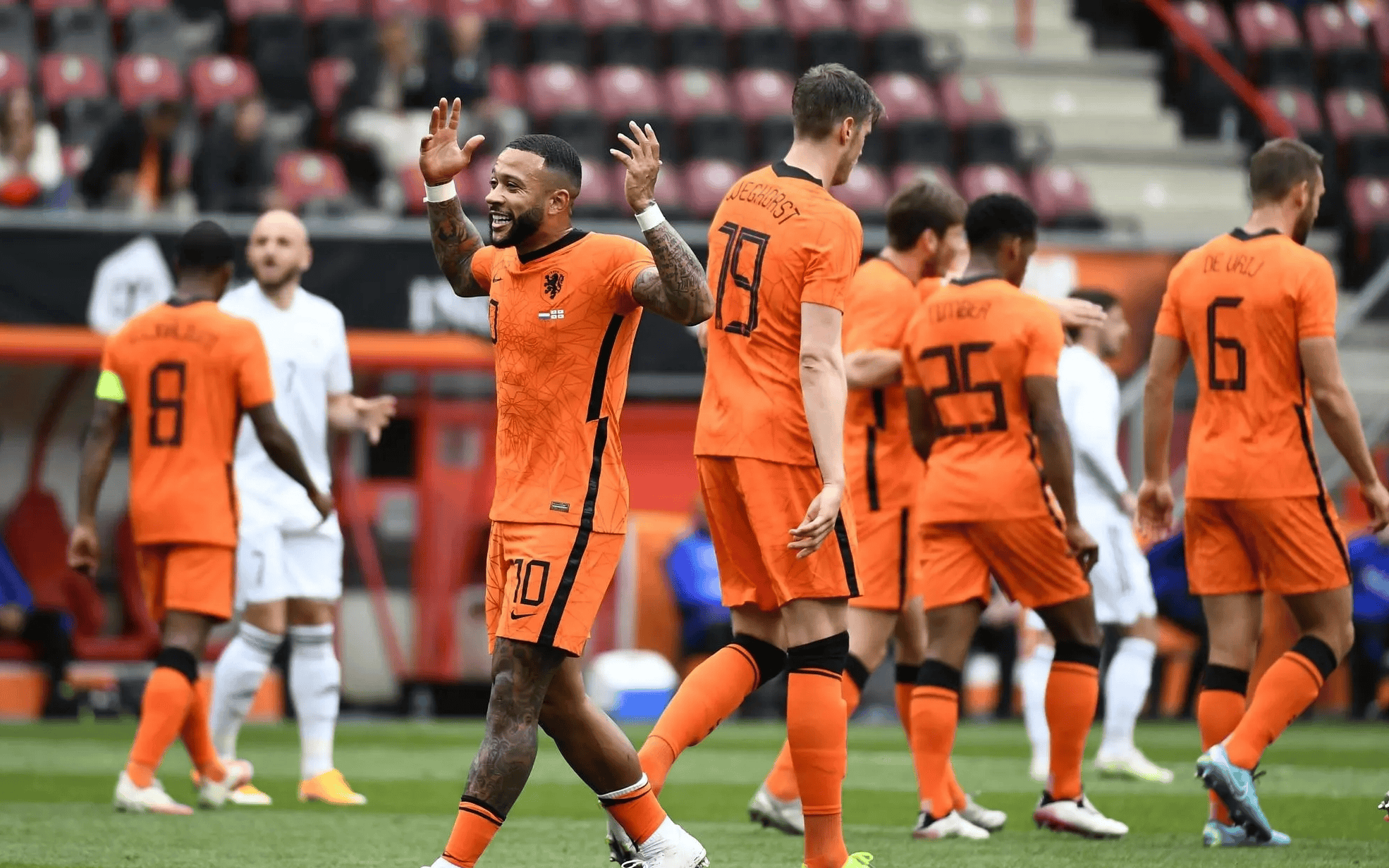 关于罗马尼亚队主场血战比利时队，激烈对攻终场平局的信息